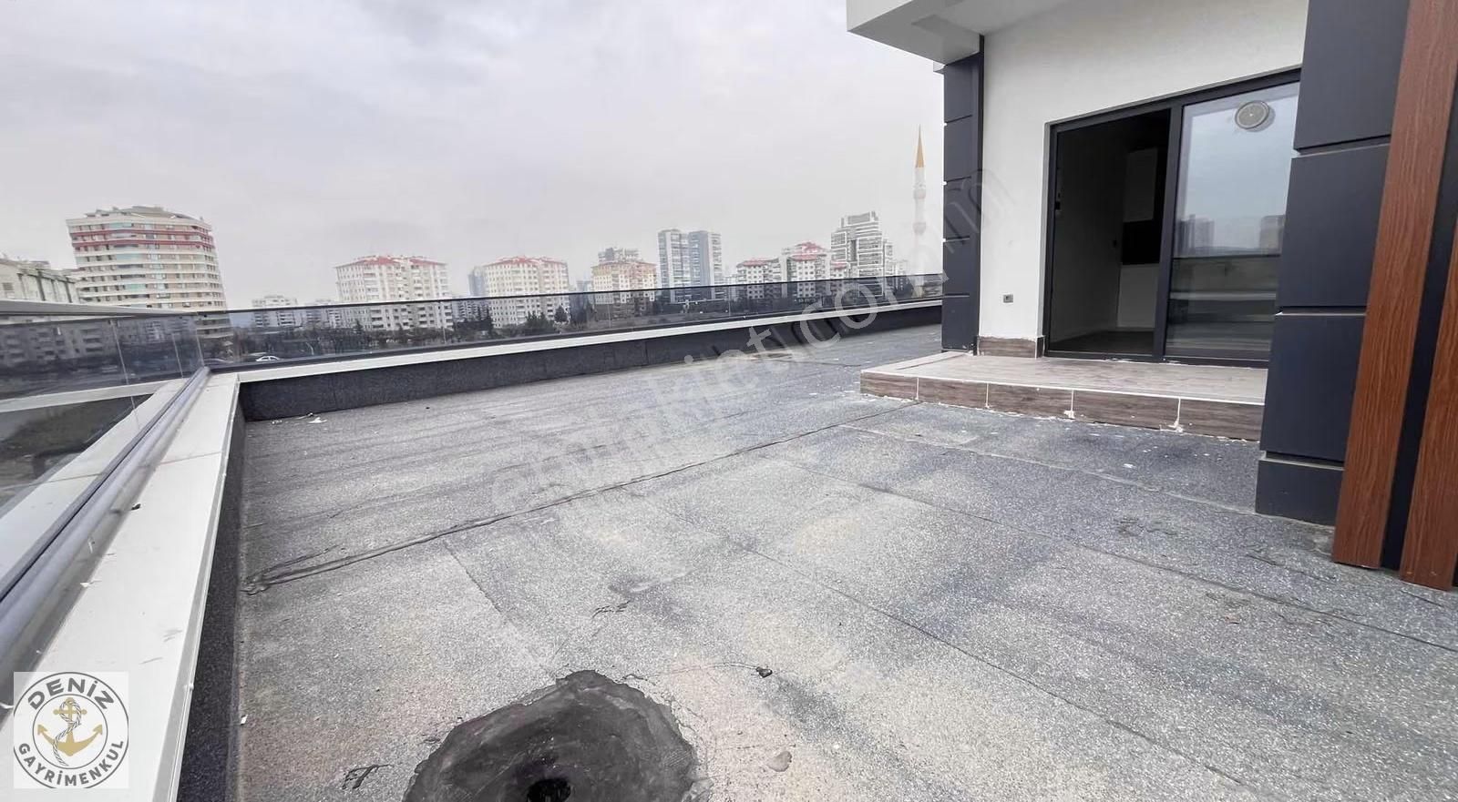 Yaşamkent Eşşiz Mimari Projede Geniş Teras Alanlı 1+1 Daire - Görsel 2