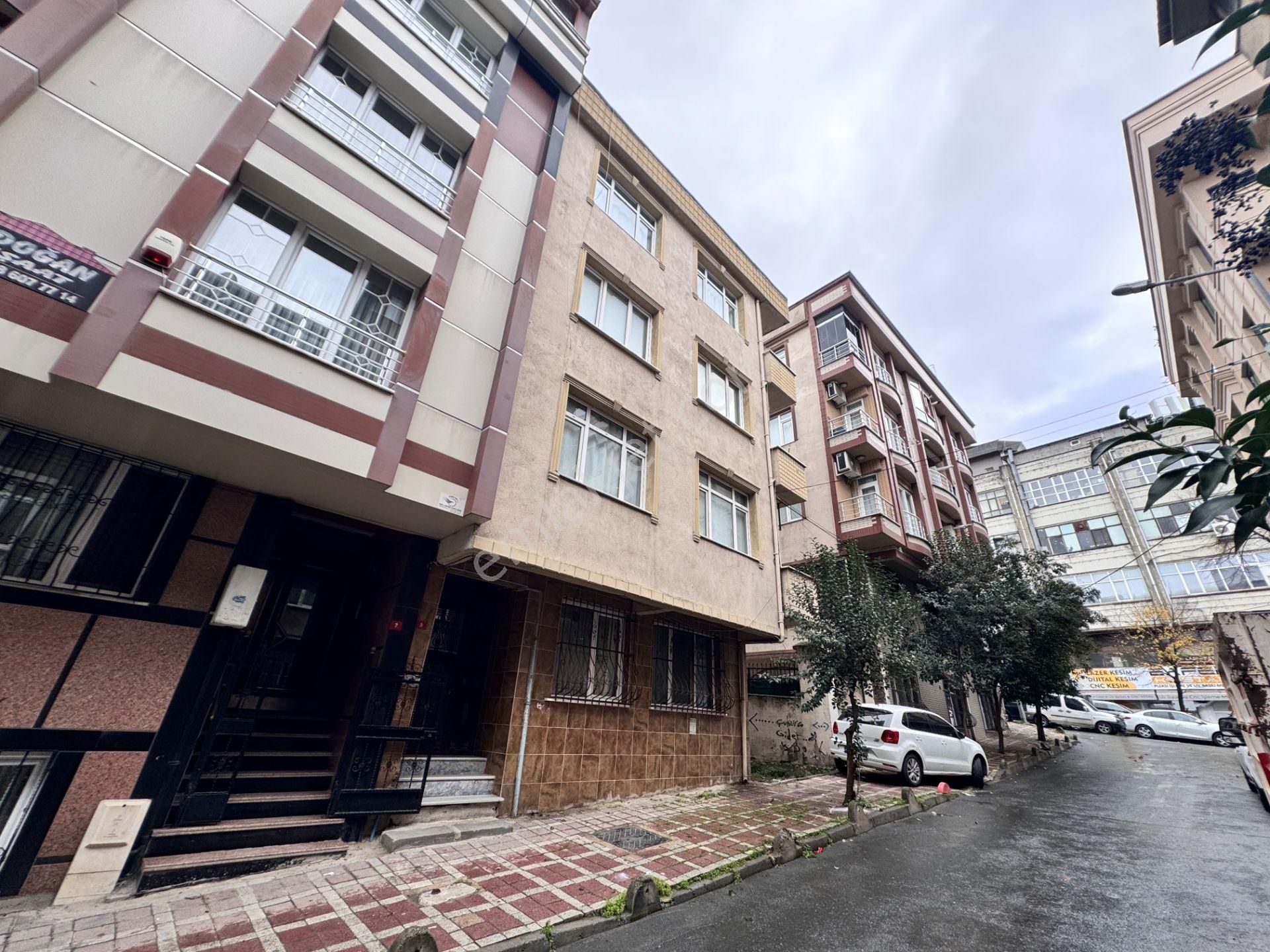 Bayrampaşa Murat Mah Satılık Fiyat Avantajlı İskanlı 2+1 Daire