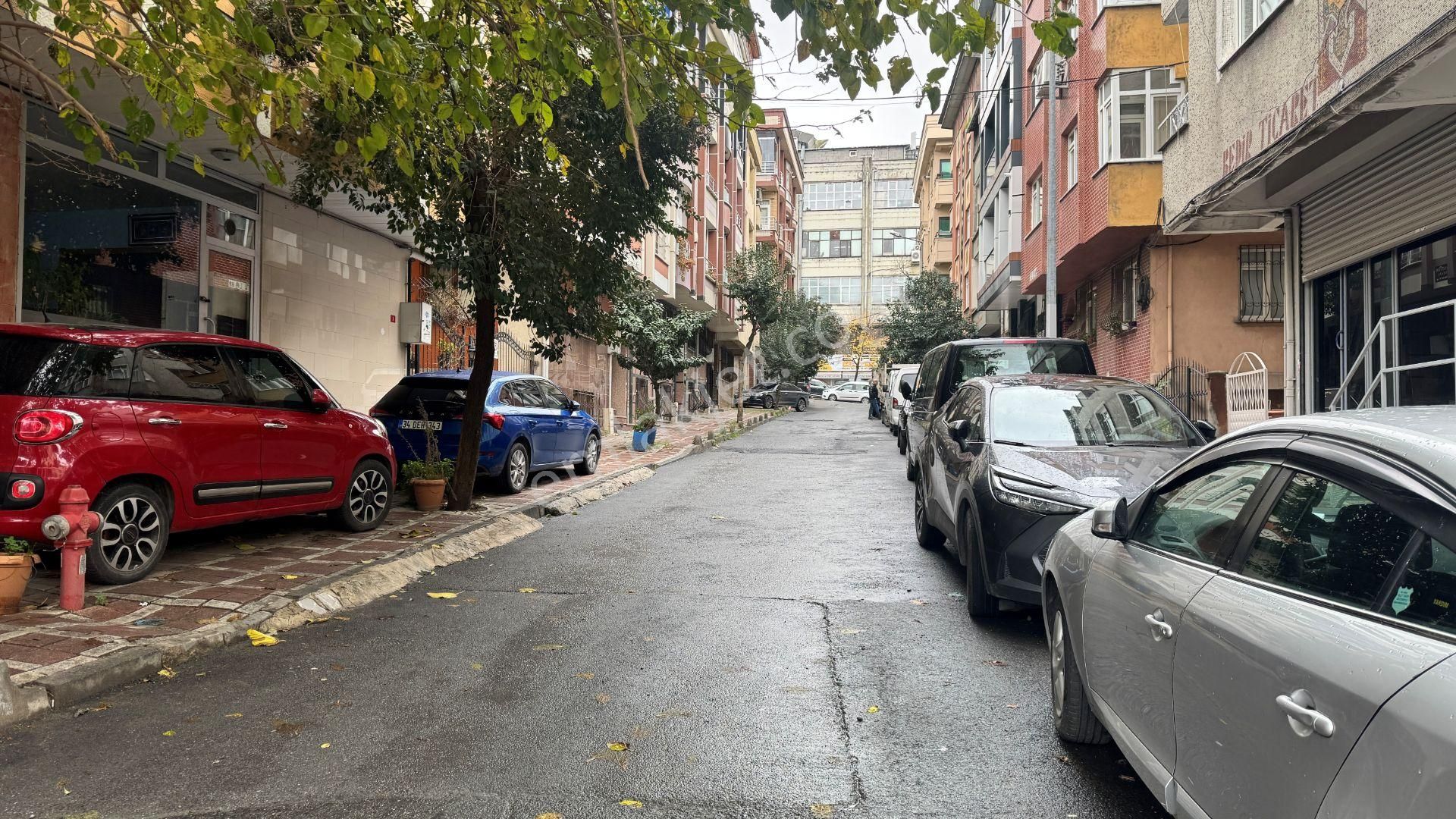 Bayrampaşa Murat Mah Satılık Fiyat Avantajlı İskanlı 2+1 Daire - Görsel 24