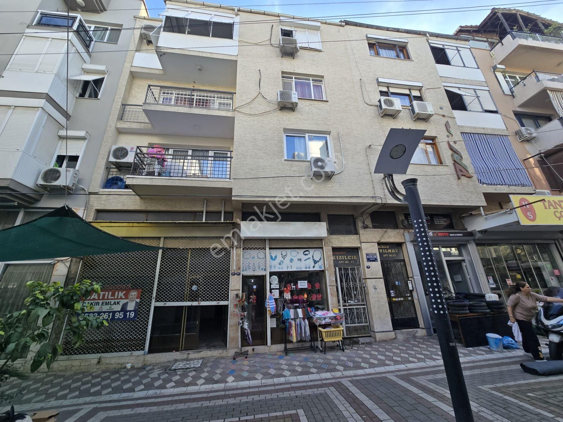 Balçova Sevgi Yolunda Satılık 150 M.kare Dükkan&mağaza