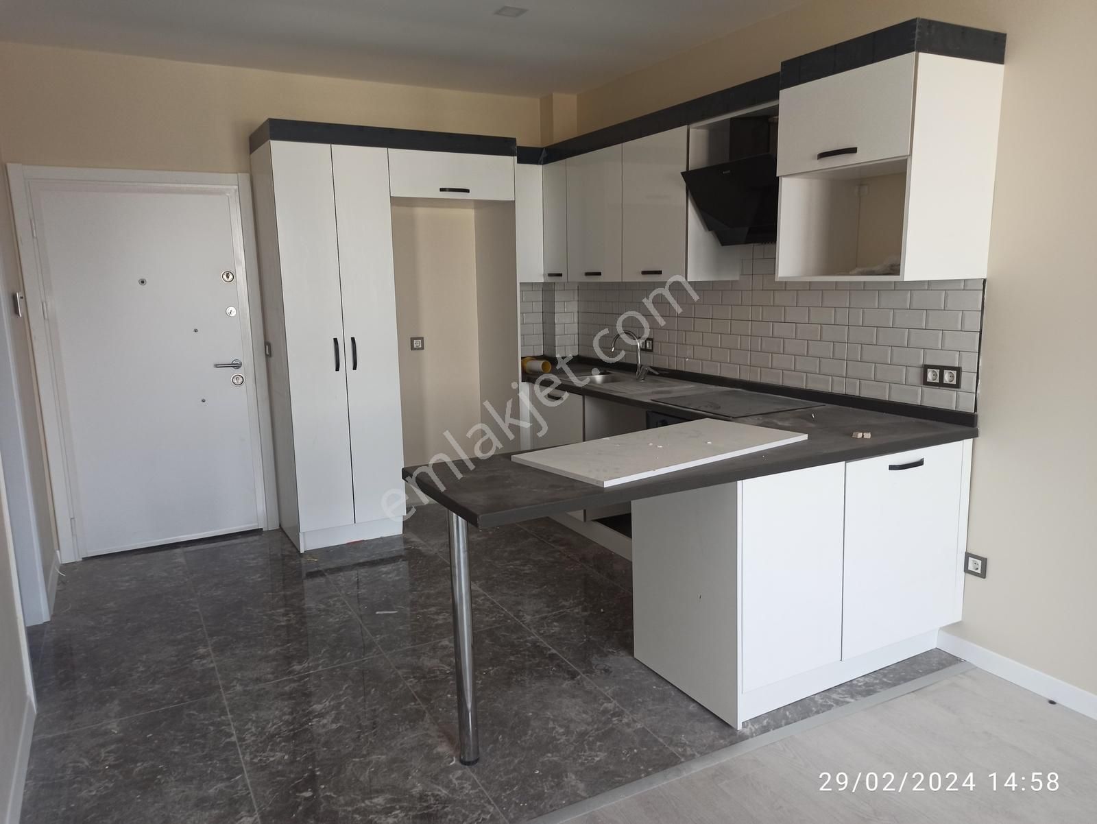 Esentepe Mahallesi Metropol Rezisansta 1+1 Kiralık Daire - Görsel 5