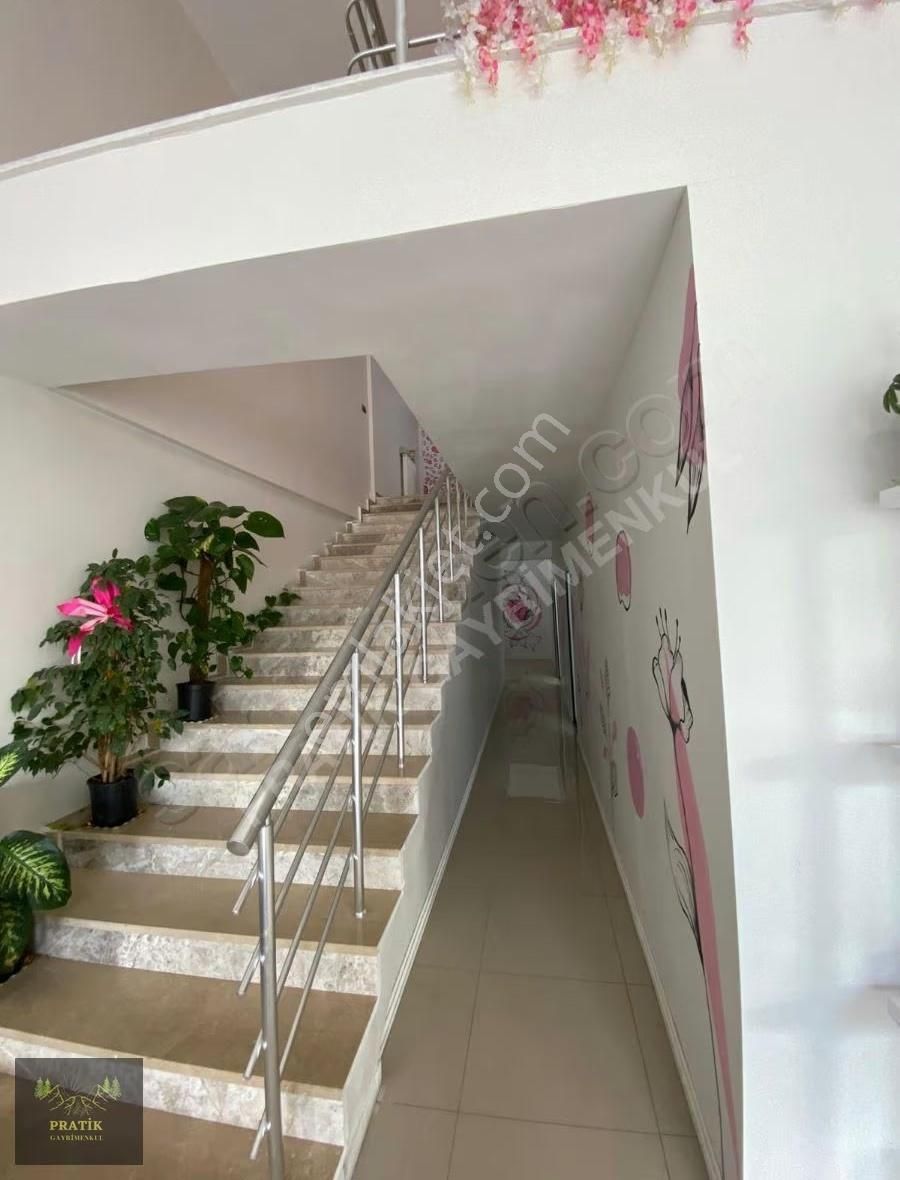 Pratik Den// İldem De Devren Kuaför Salonu - Görsel 4