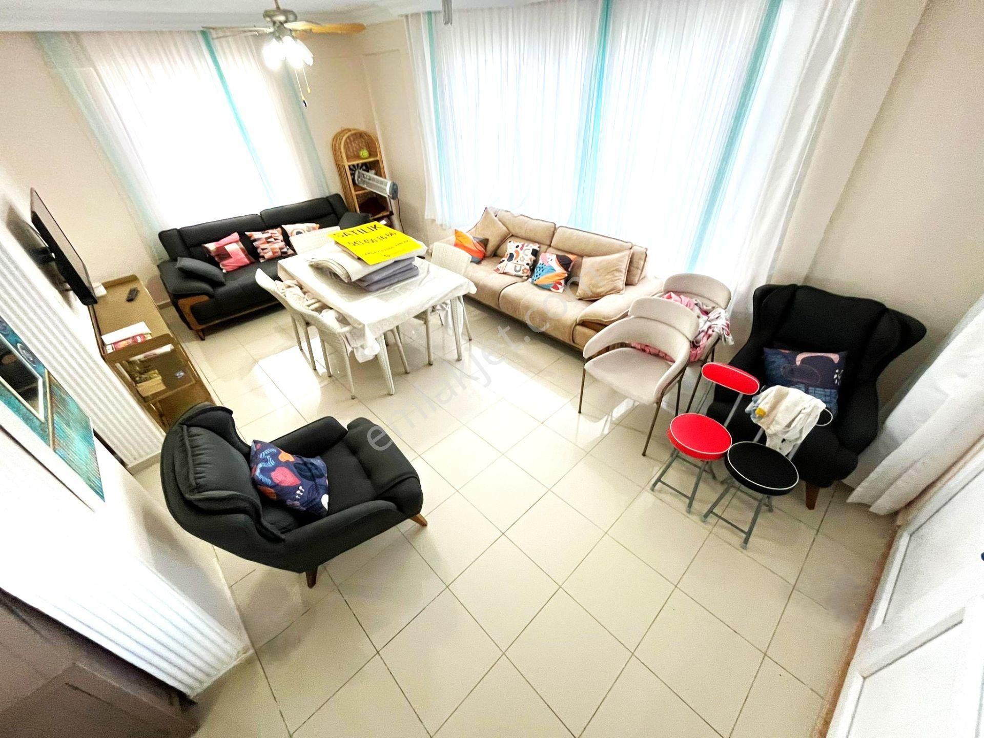 Tek Yetkili Aygül'den Güre'de Geniş Bahçe Peyzajlı Denize Sıfır Site İçinde Havuzlu 3+1satılık Villa - Görsel 4