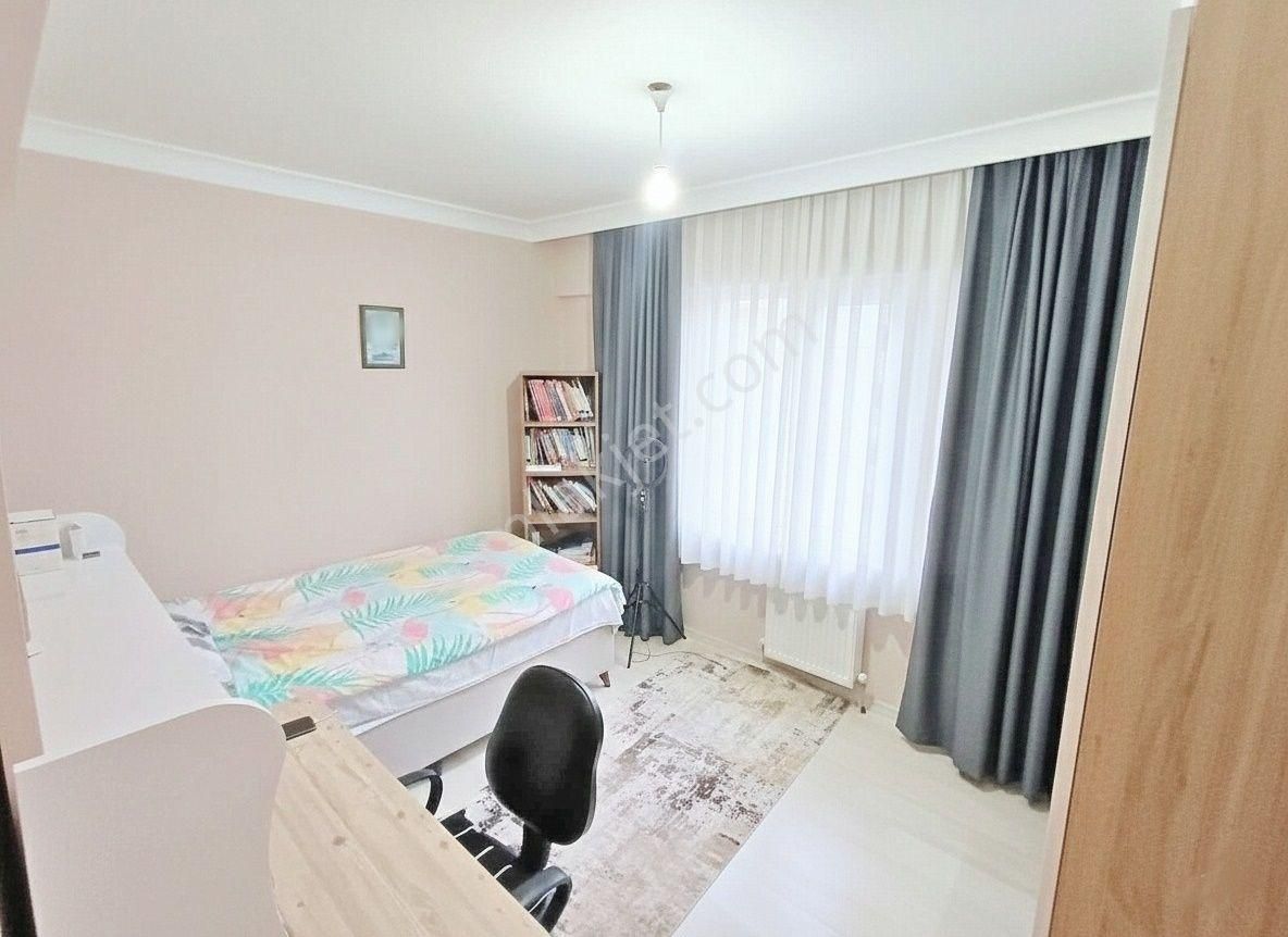 Kaletepe Mah. Demirdağ Cad. Üzeri Güney Cephe Kapalı Garajlı 4+1 - Görsel 12