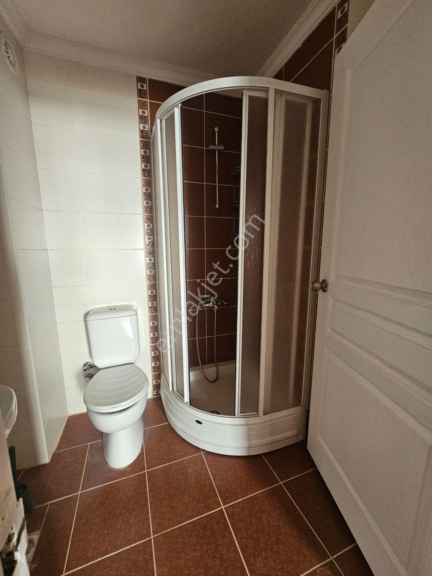 Çankaya Karapınar Mahallesi 'nde Kiralık Arakat Konumunda 3+1 Daire - Görsel 24