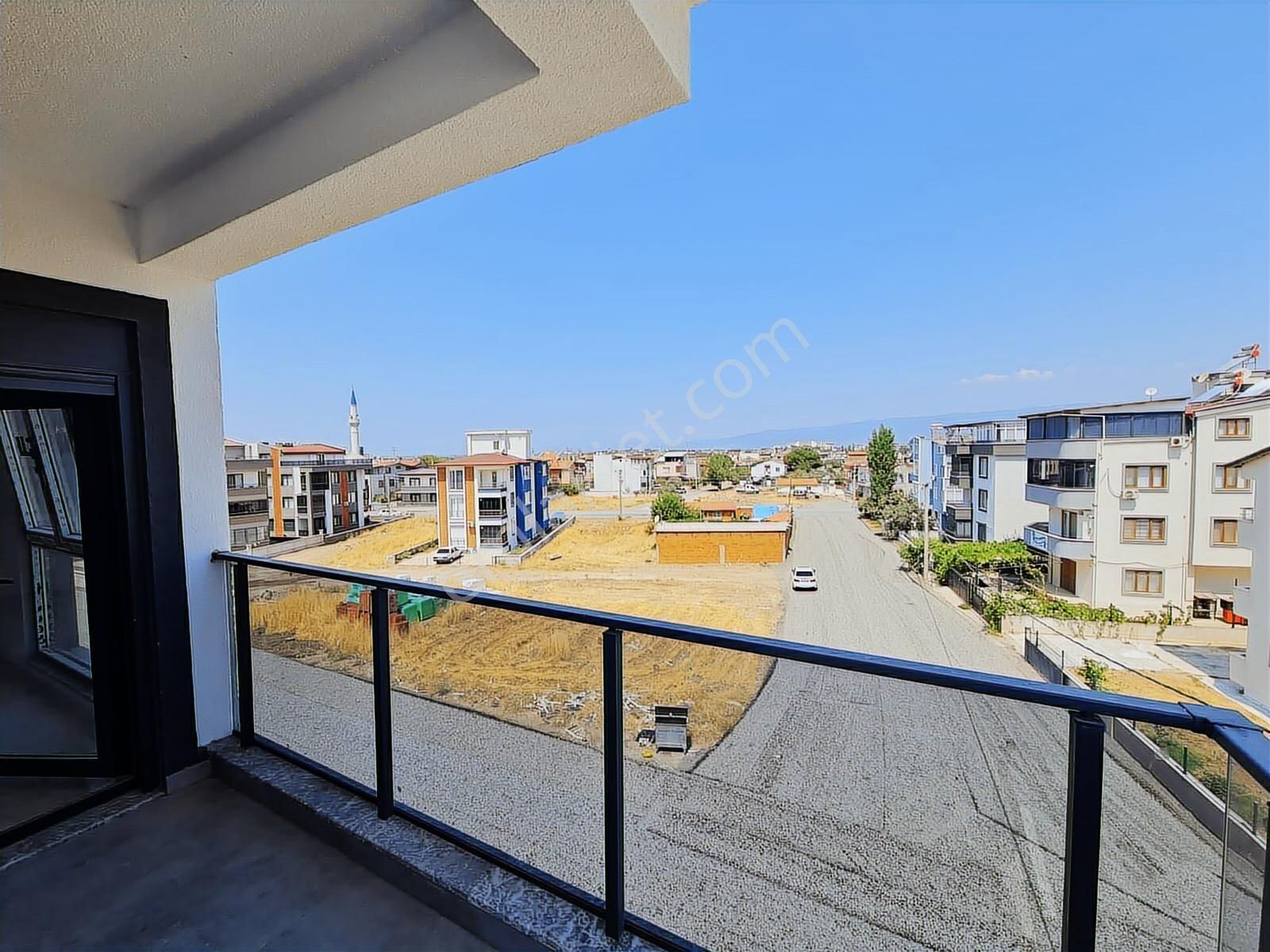 Rw Nefes'ten Hürriyet Mahallesinde Açık Mutfaklı 2+1 Daire - Görsel 3