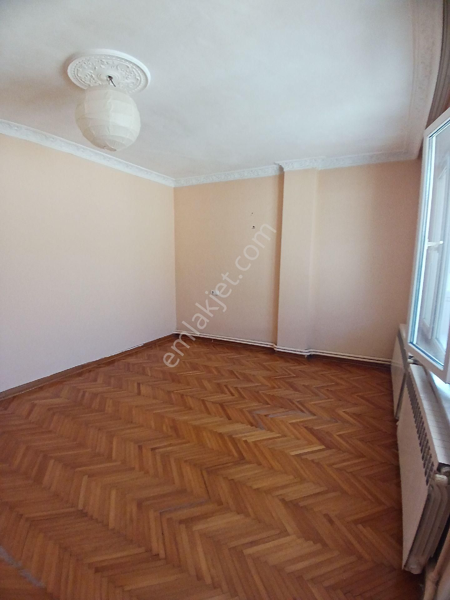 Sarıyer Büyükdere Merkezde Geniş Kullanımlı 2+1 - Görsel 7