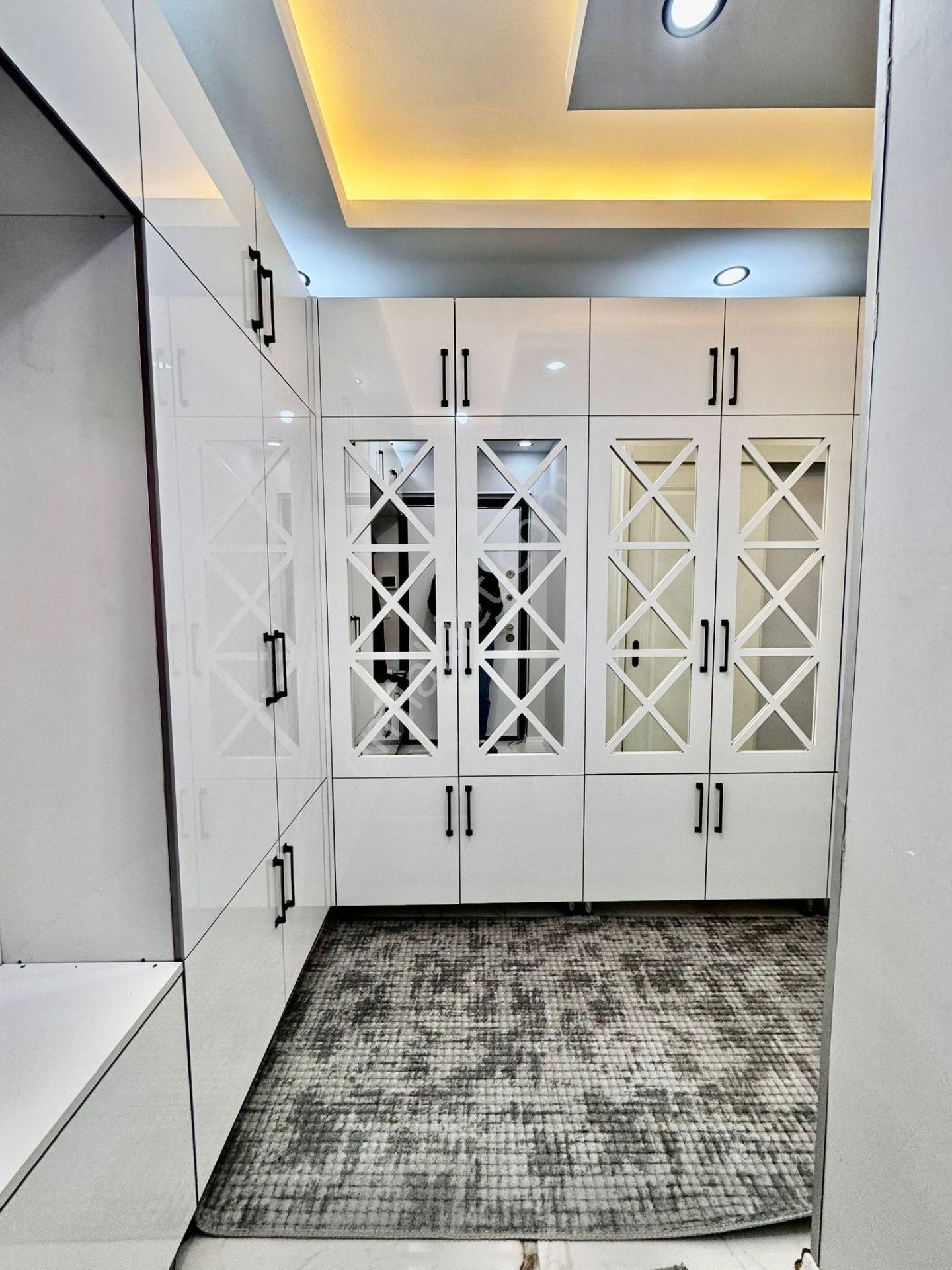 Kalecik Emlak'tan Saray'da Full Yapılı E.banyolu Katta 160m² 3+1 Site Dairesi - Görsel 22