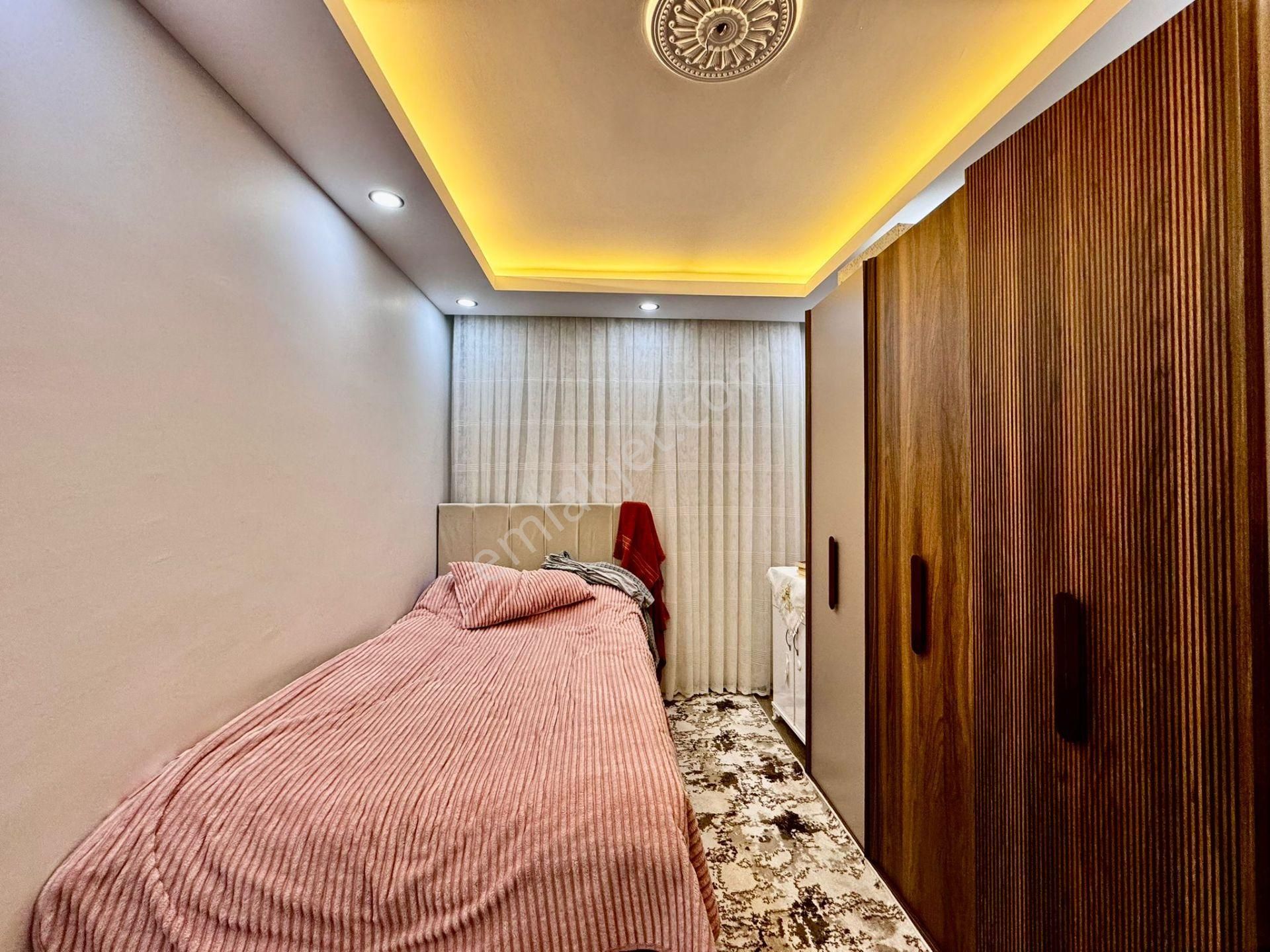 Kalecik Emlak'tan Saray'da Full Yapılı E.banyolu Katta 160m² 3+1 Site Dairesi - Görsel 14