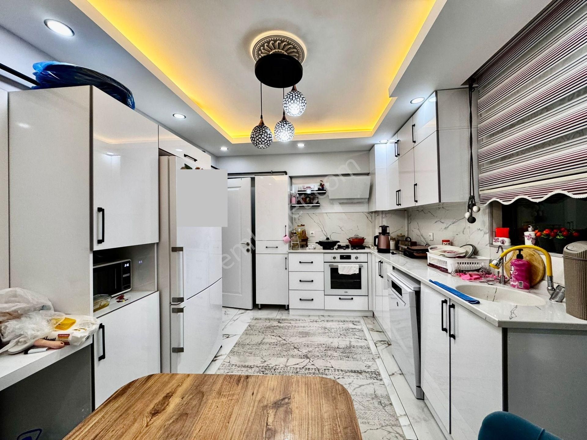 Kalecik Emlak'tan Saray'da Full Yapılı E.banyolu Katta 160m² 3+1 Site Dairesi - Görsel 5