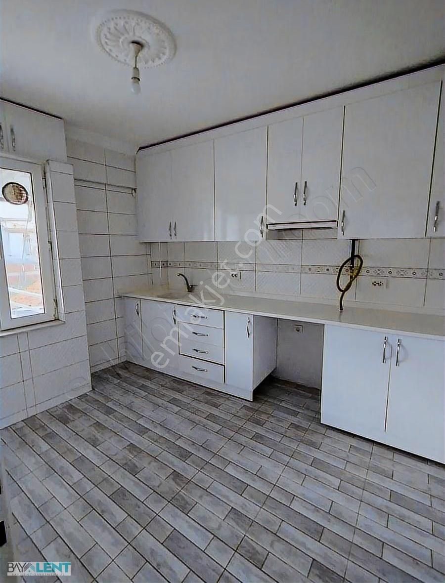 Ege Mahallesinde Demirciler Caddesi Yanında Kiralık 2+1 Daire - Görsel 12