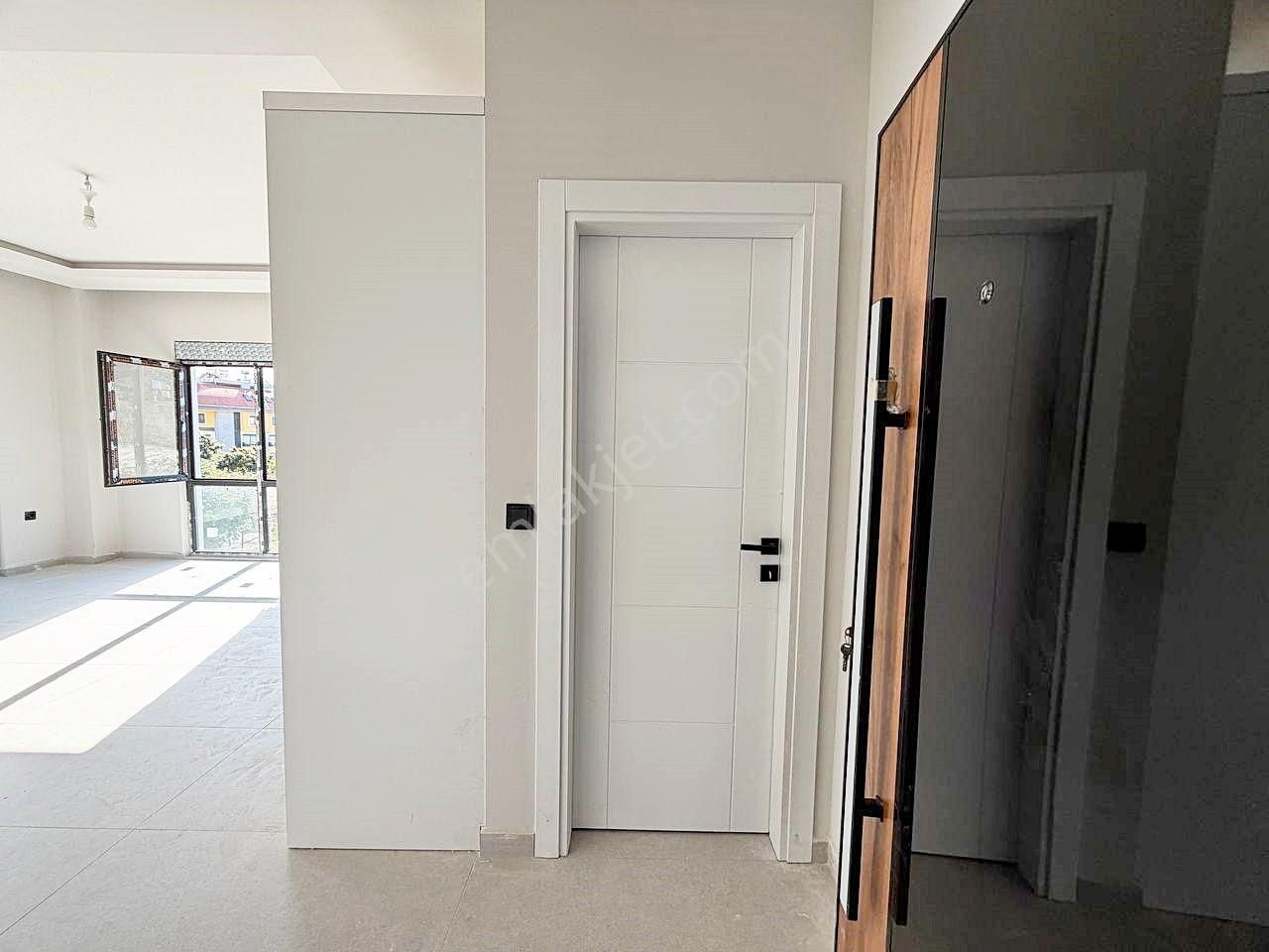 Alanya Çıplaklıda Satılık 1+1 Site İçi Geniş Sıfır Daire - Görsel 13