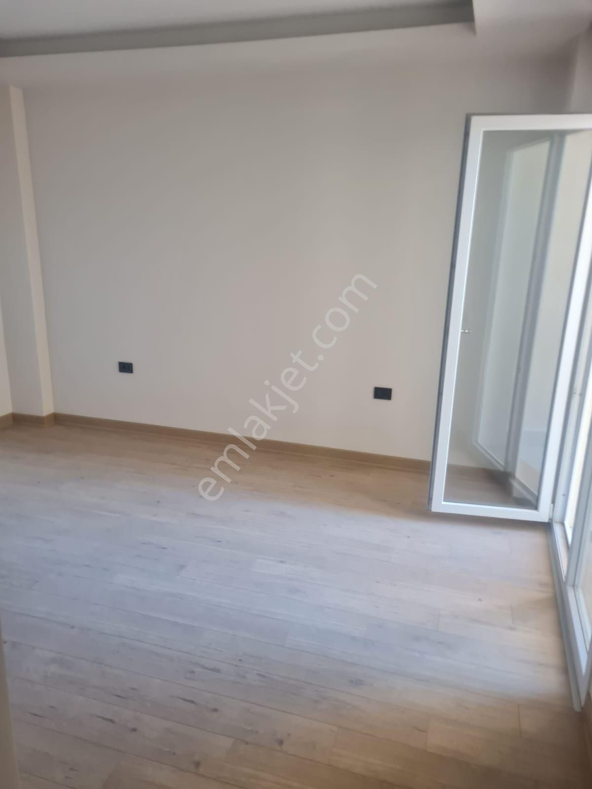 Kuşadası Ege Mahalllesinde Yerden Isıtmalı Satılık 3+1 135 M2 Sıfır Lüx Arakat Daire - Görsel 10