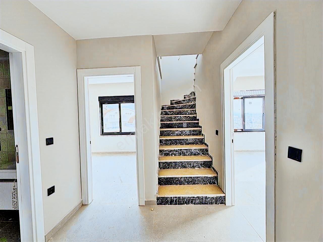 Alanya Çıplaklıda Satılık 2+1 Site İçi Dubleks Geniş Sıfır Daire - Görsel 14