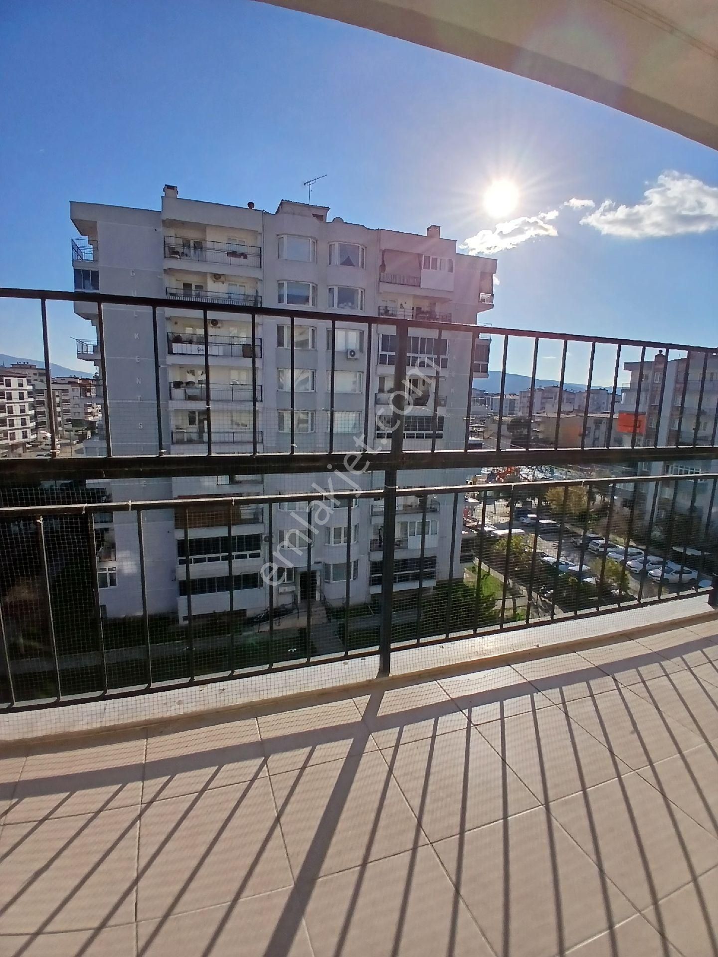 İzmir Torbalı Torbalı Mahallesinde 3+1 Arakat - Görsel 20