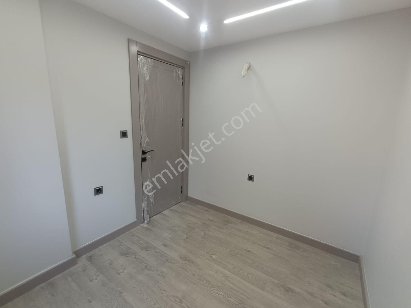 Yurt Mah. Yeşil Fırın Civarı 2+1 Açık Mutfak+fore Kazıklı+radya Temelli - Görsel 18