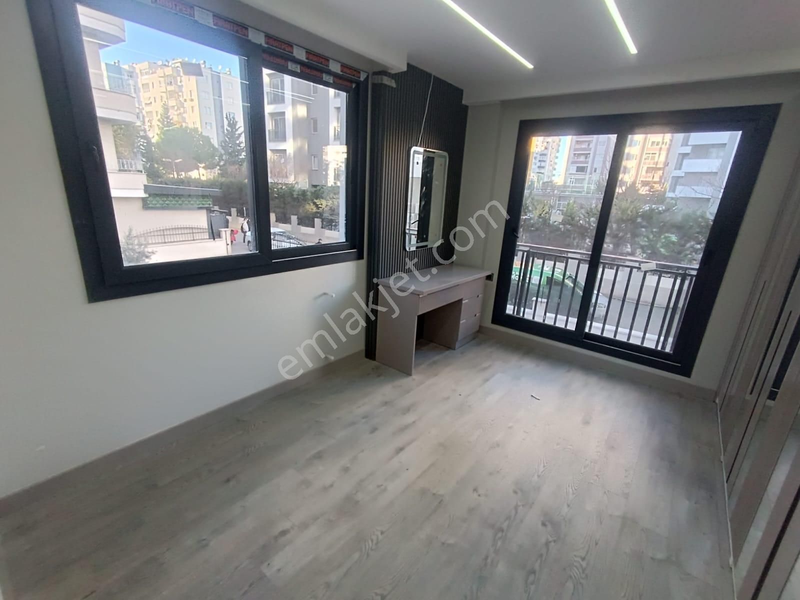 Yurt Mah. Yeşil Fırın Civarı 2+1 Açık Mutfak+fore Kazıklı+radya Temelli - Görsel 8