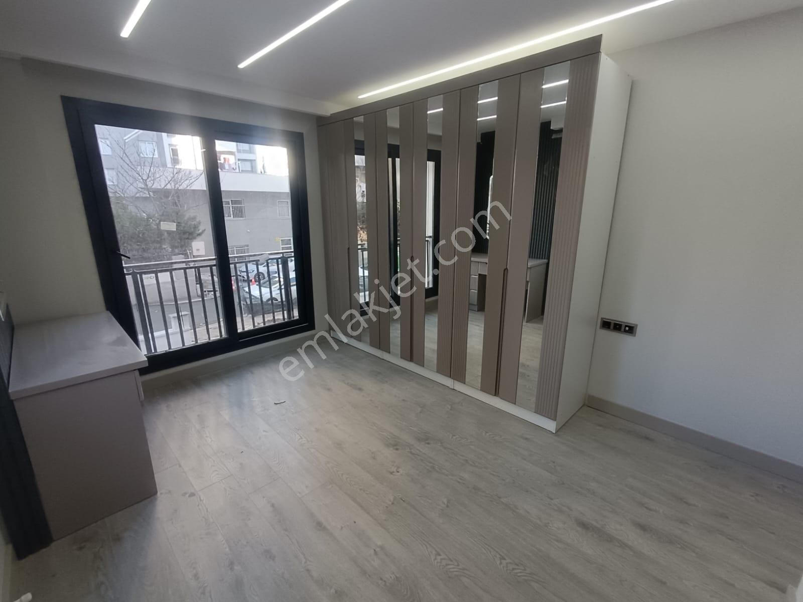 Yurt Mah. Yeşil Fırın Civarı 2+1 Açık Mutfak+fore Kazıklı+radya Temelli - Görsel 9