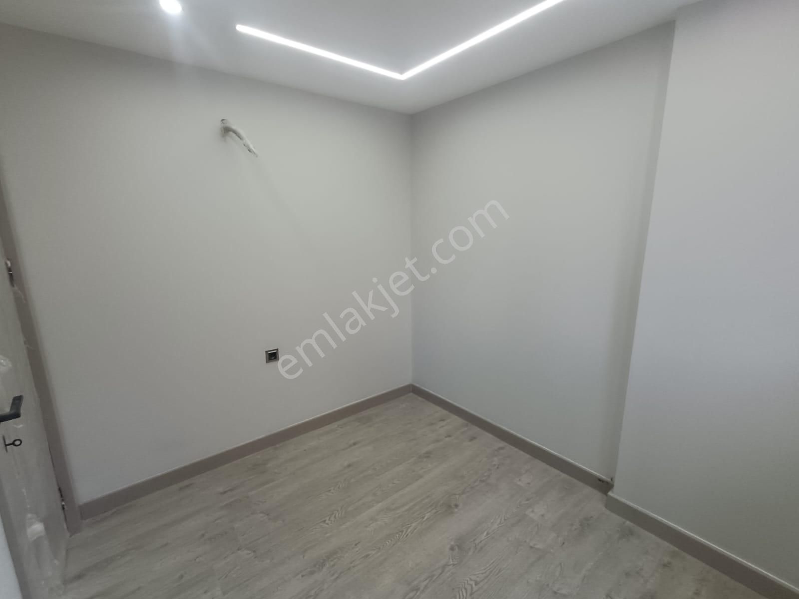 Yurt Mah. Yeşil Fırın Civarı 2+1 Açık Mutfak+fore Kazıklı+radya Temelli - Görsel 19