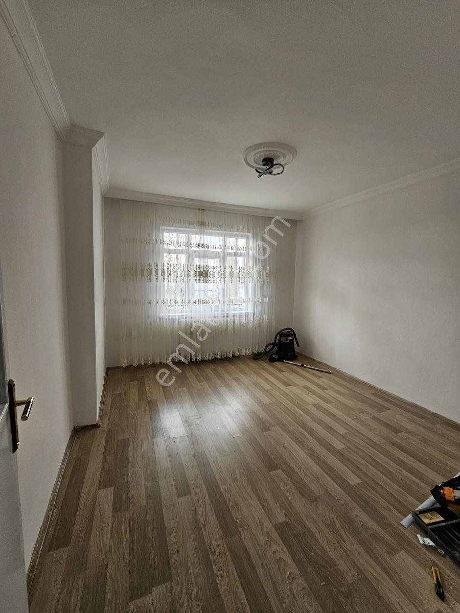 Serhat Cengiz Den Yakacık'ta Yapılı Satılık Daire - Görsel 18