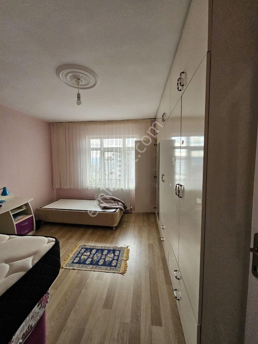 Serhat Cengiz Den Yakacık'ta Yapılı Satılık Daire - Görsel 8