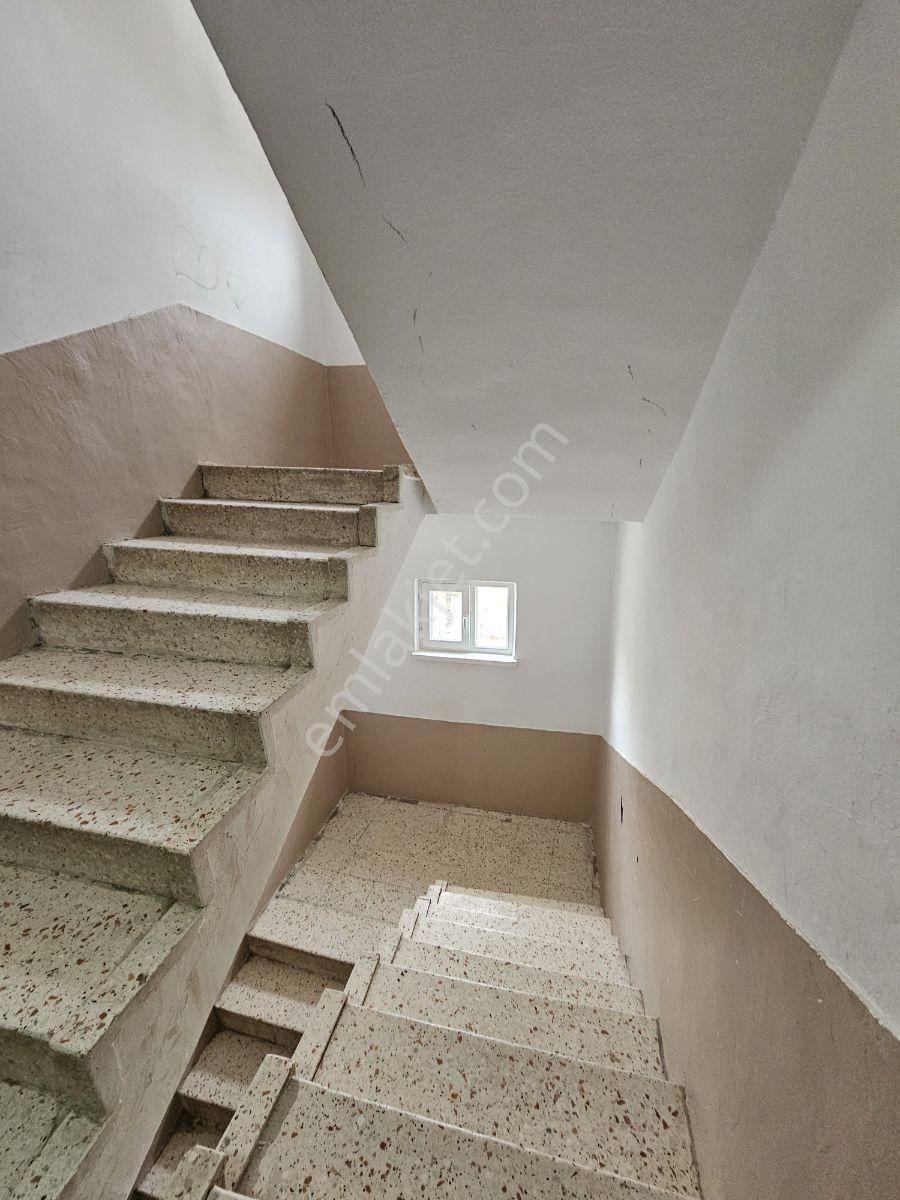 Serhat Cengiz Den Yakacık'ta Yapılı Satılık Daire - Görsel 25