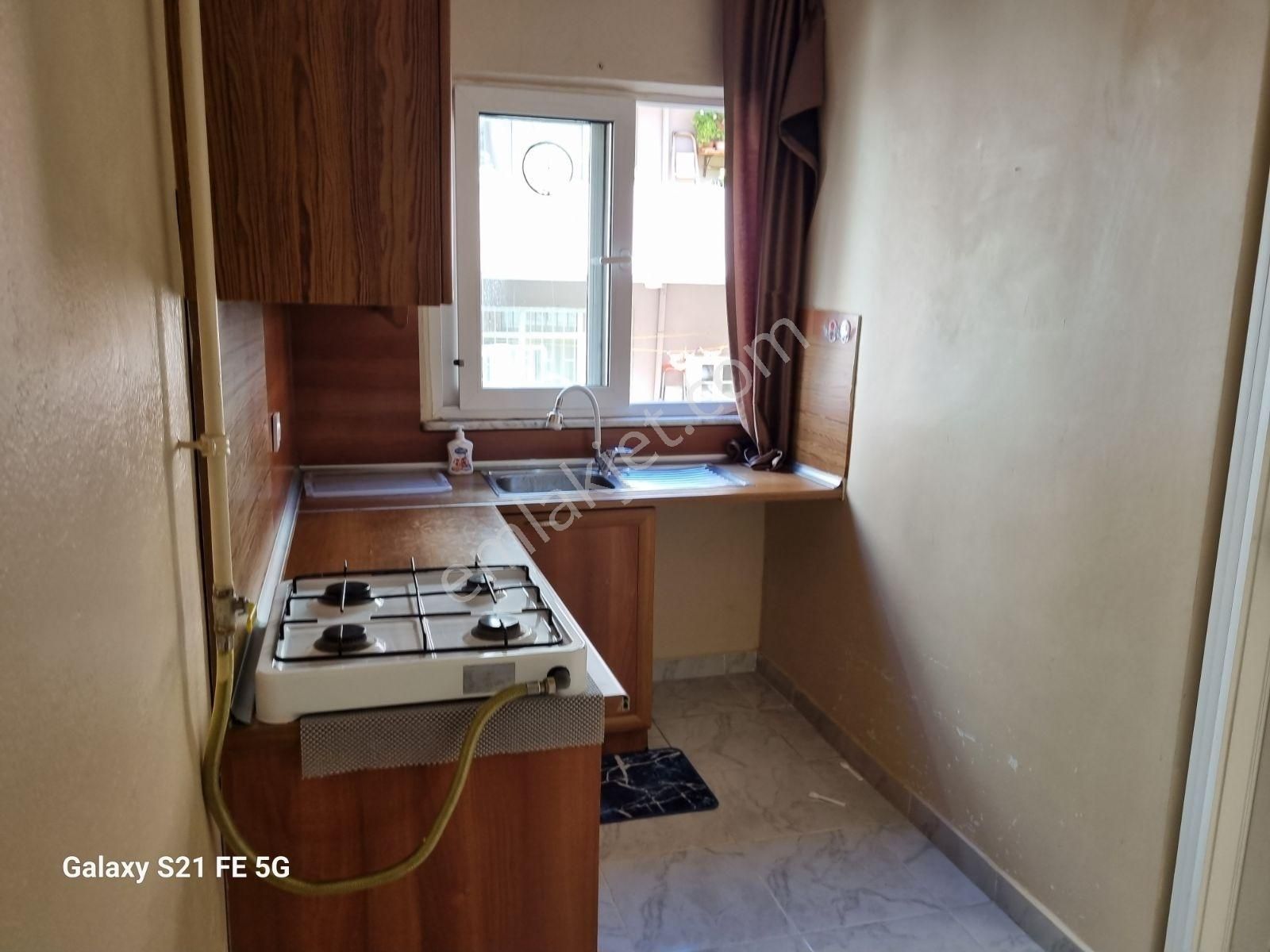 Kocamustafapaşa Merkezi Konum 1.arakat 70mk 2+1 - 25.000tl - Görsel 3