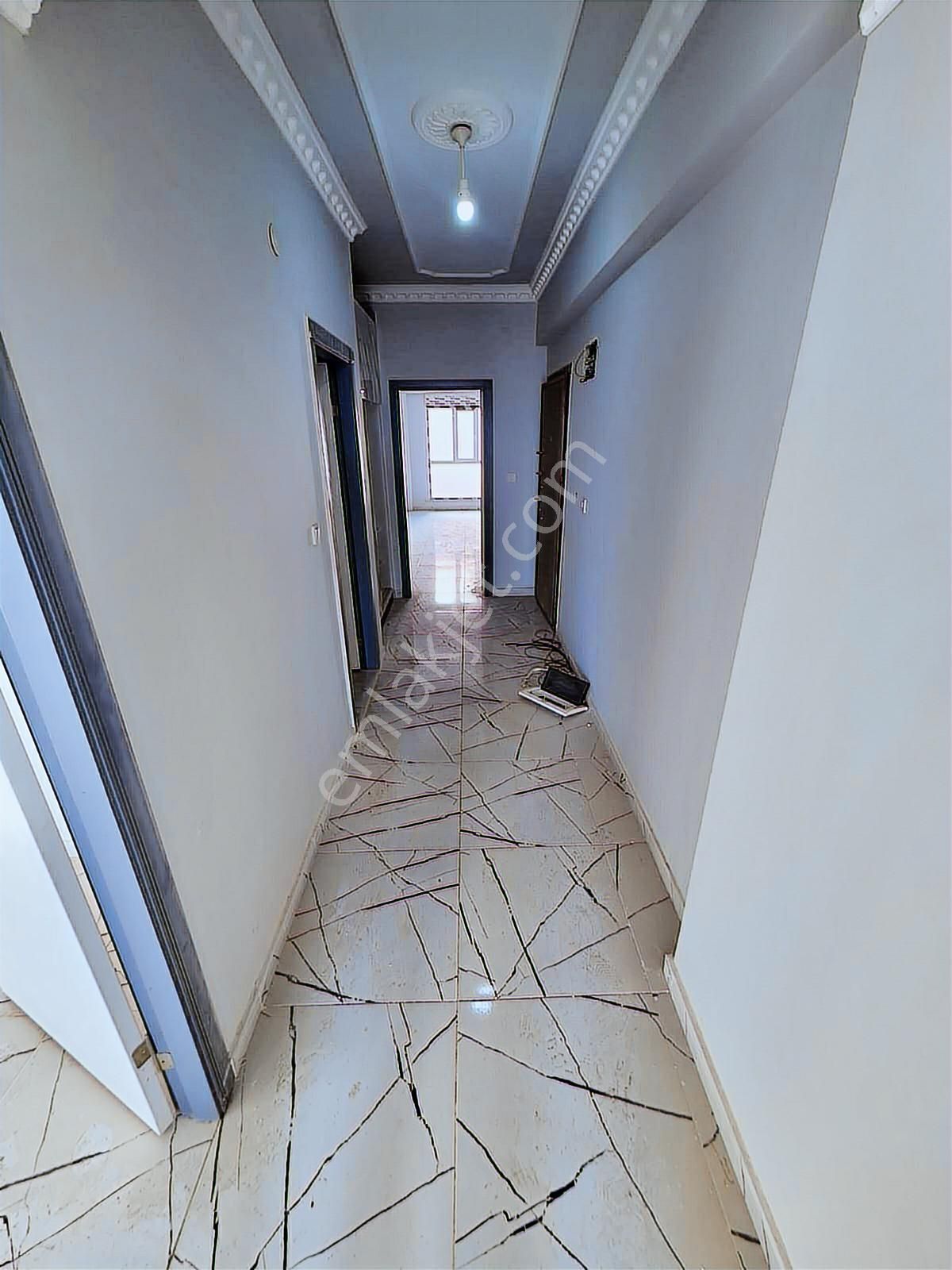 Altıntaş'ta Deniz Manzaralı 2+1 Havuzlu Sitede Satılık Daire - Görsel 24