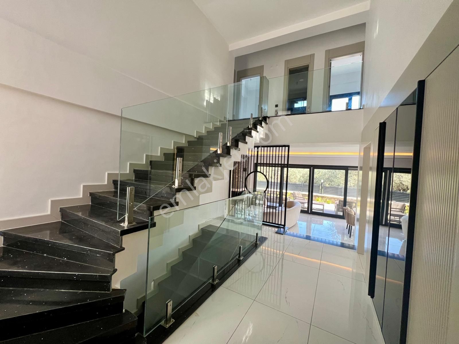 Akçay Aras Emlaktan Gürede Havuzlu Muhteşem Villalar - Görsel 11