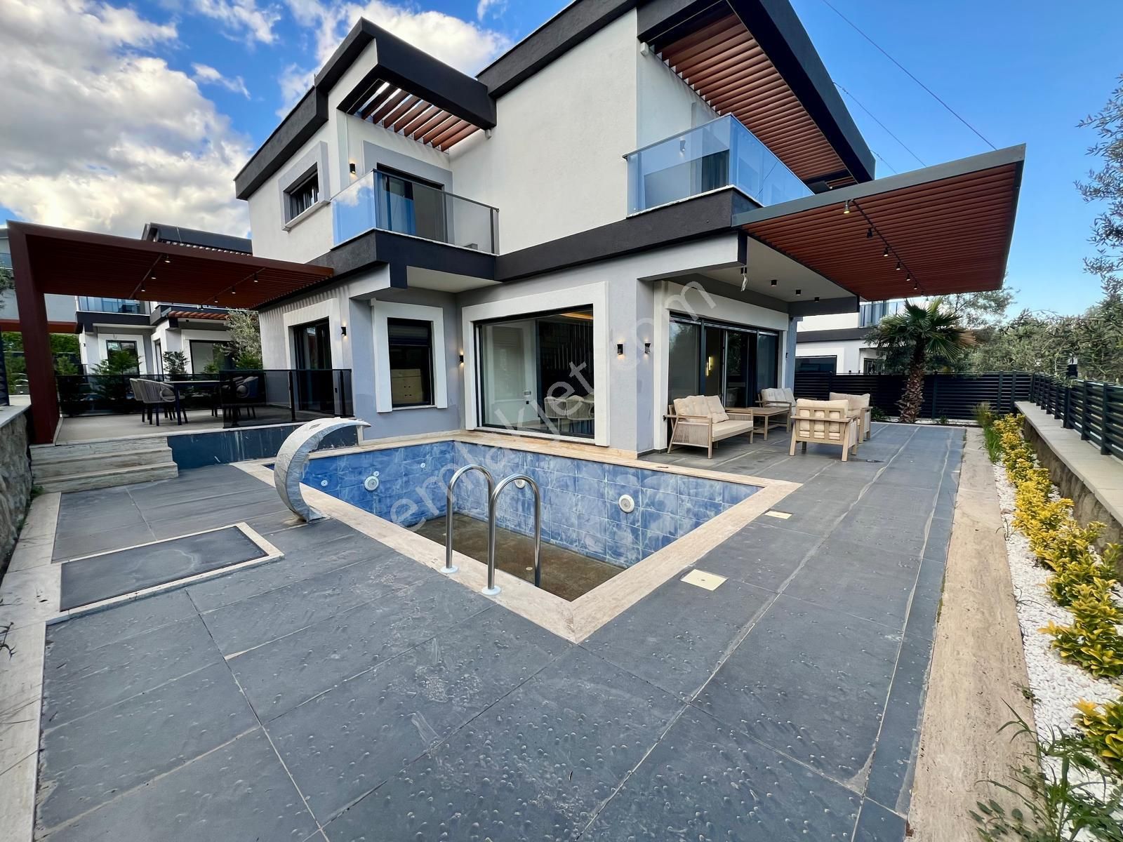 Akçay Aras Emlaktan Gürede Havuzlu Muhteşem Villalar - Görsel 8