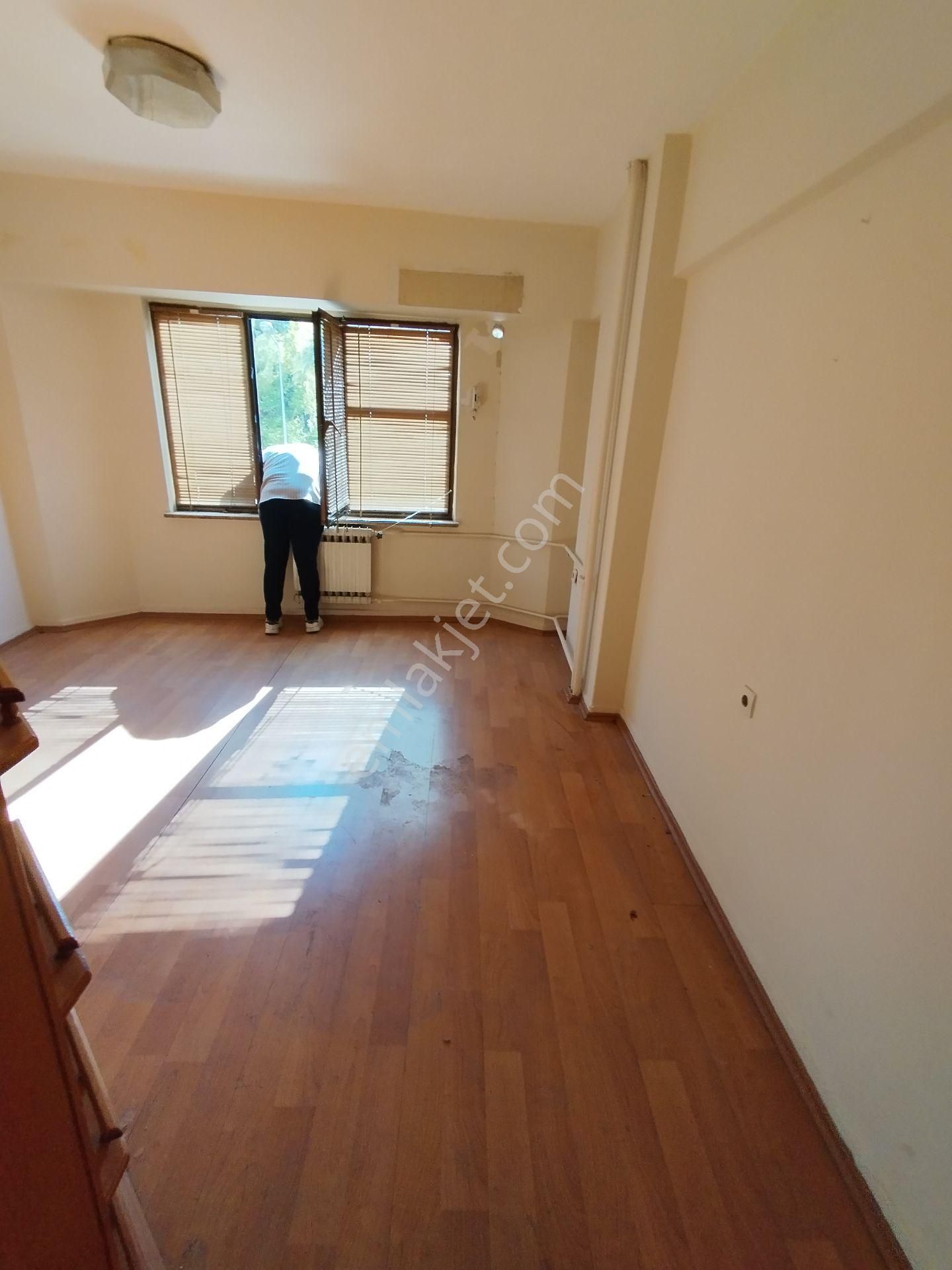 Denizli G.m.k.bulvarı Çınar Merkez Bankası Karşısı 1.kat Ofis - Görsel 5