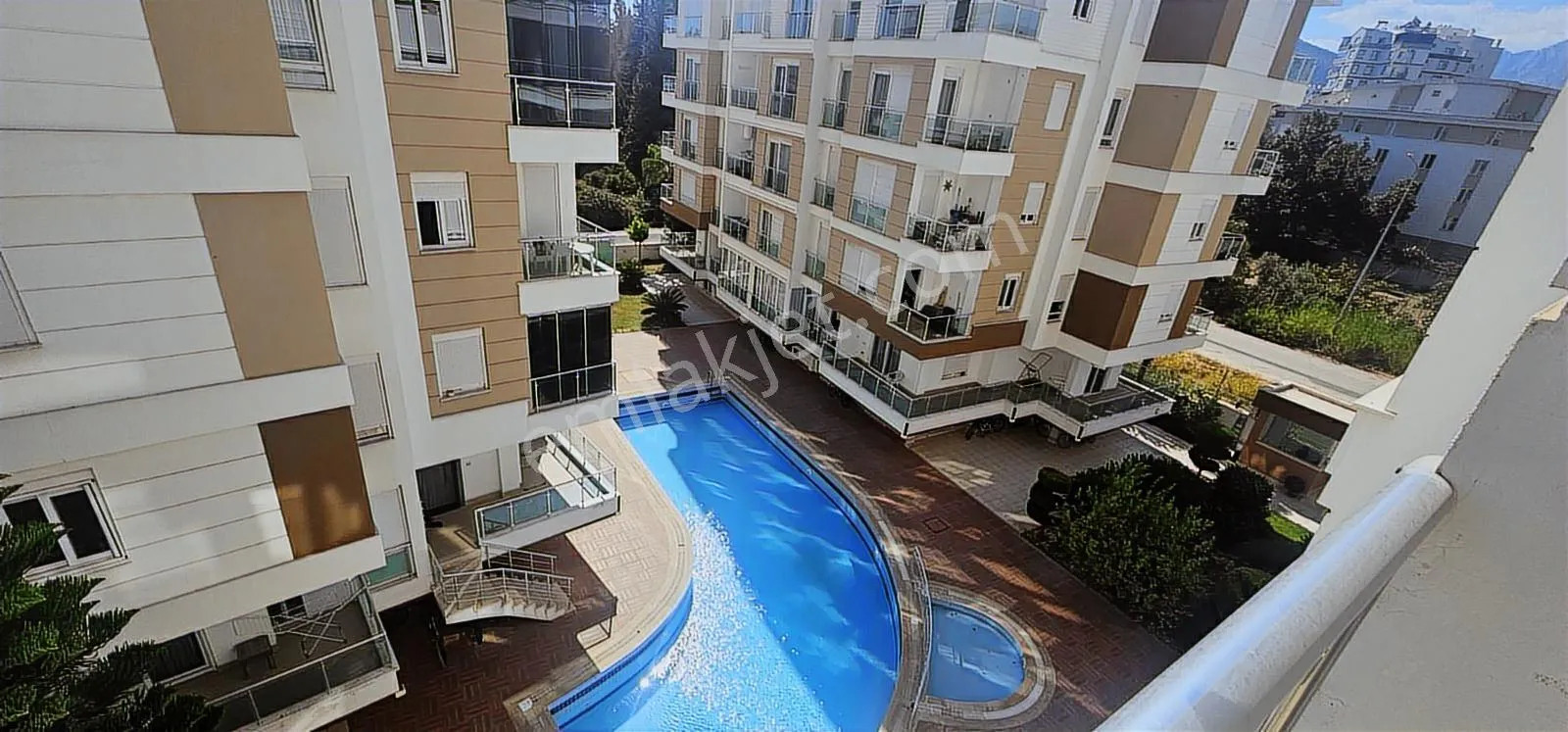 Green Garden Sitesinde Arakat Klimalı Ankastreli 2+1