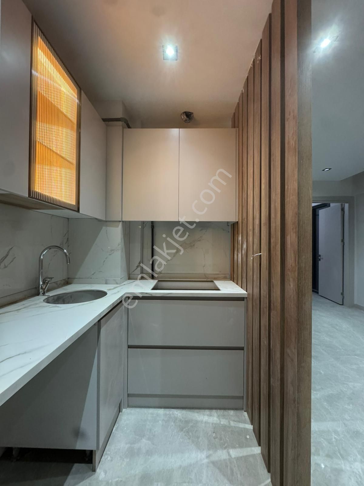 Demirler'den Aydem Karşısında Modern Tasarıma Sahip Home Ofis - Görsel 12