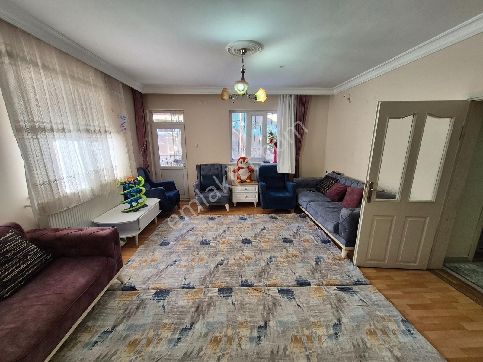 İlbey // Şuhut Merkez "pazar" Mahallesinde Satılık 3+1 Daire - Görsel 15