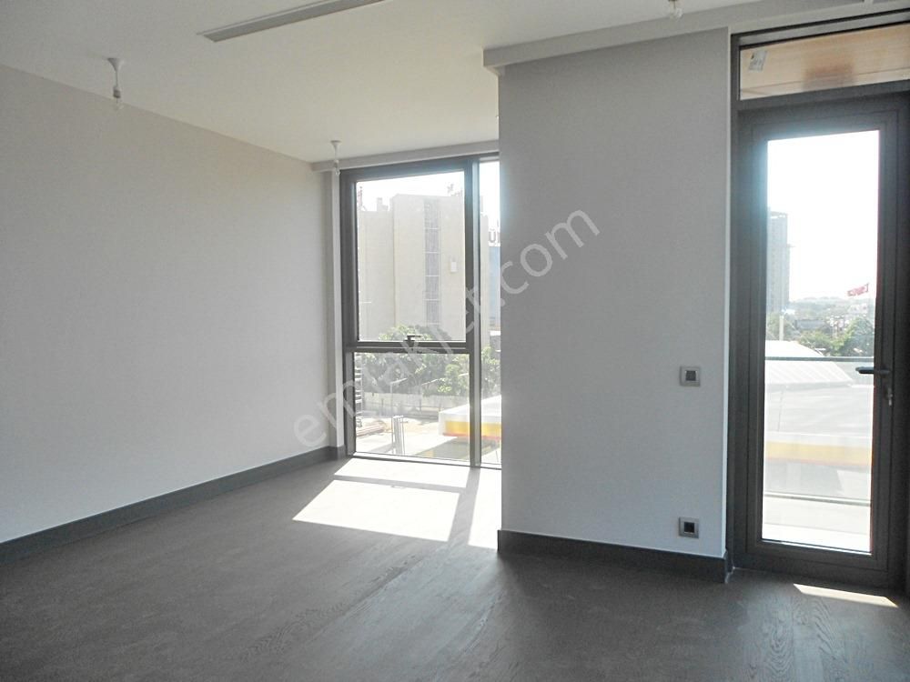 Ataköy Selenium Retro 9 Da 5 Yıllık 2.kat E-5 Manzaralı 176m2 - Görsel 16