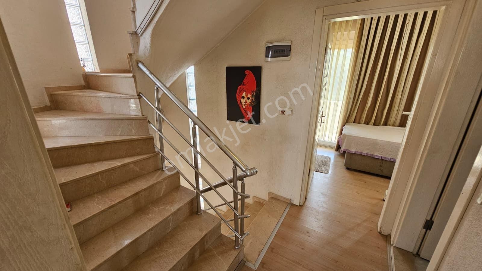 Akbük Merkezde Müstakil Bahçeli, Otoparklı 3+1 Villa - Görsel 25