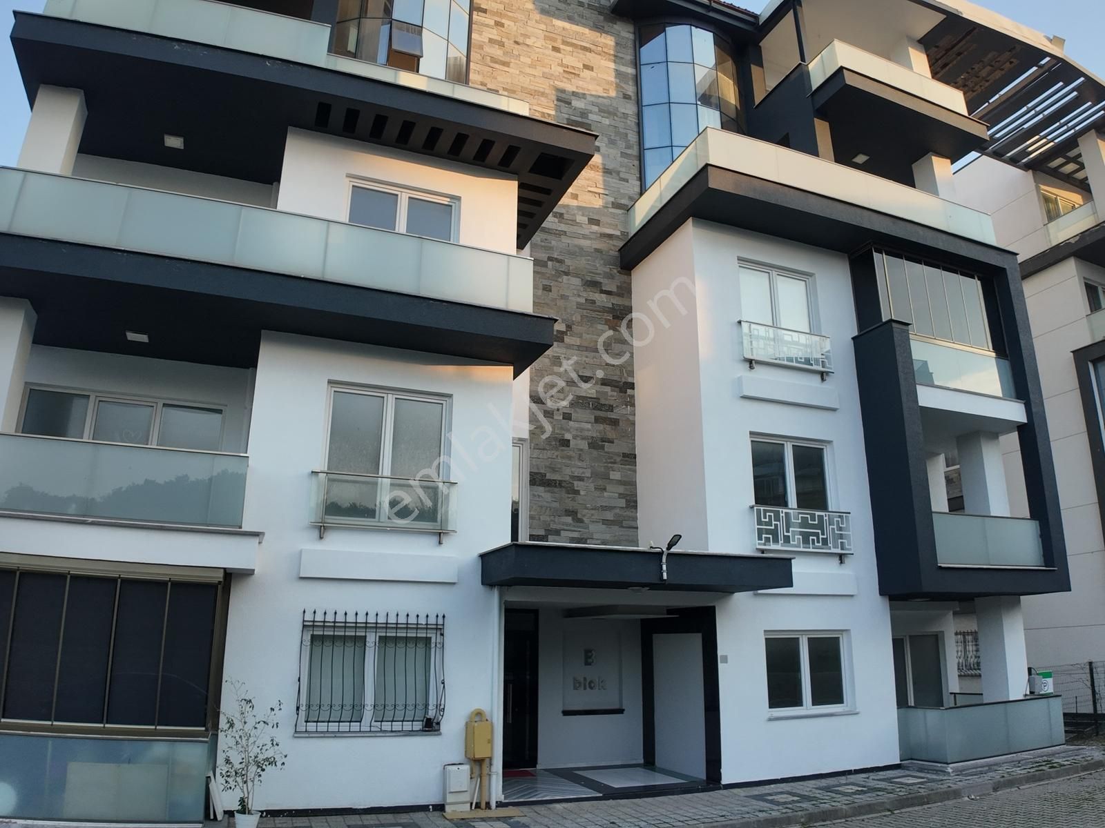 Mudanya Halitpaşa Mah.full Deniz Manzaralı 3+1 (kat Mütliyetli) - Görsel 11