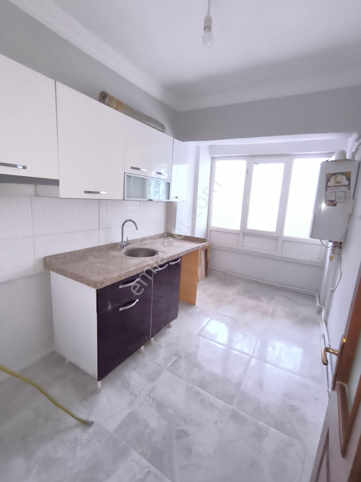 Anadolu'dan K.karabekir'de 3+1 100m2 Kombili Boyası Sıfır - Görsel 14