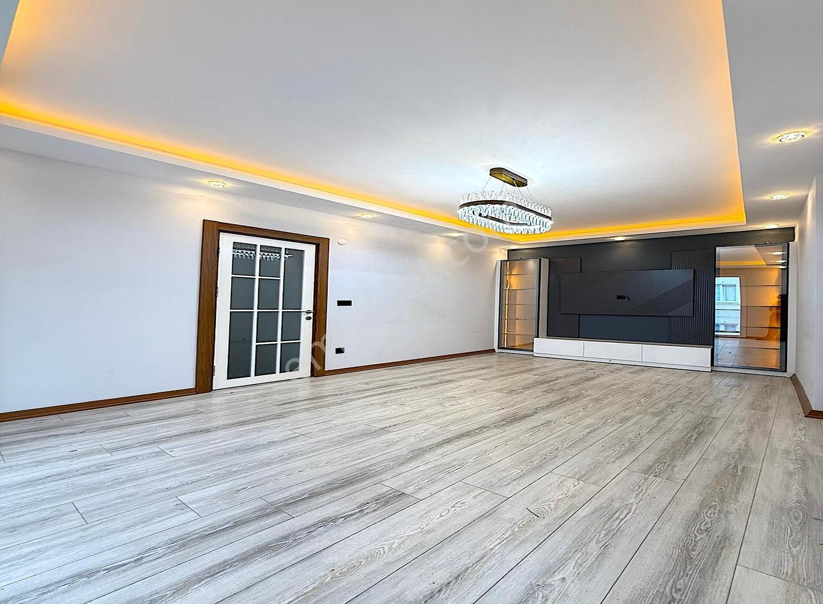 Gezgen İnşaattan Beylikdüzünde Dekorlu 2+1 Arakat Daire!!!! - Görsel 15