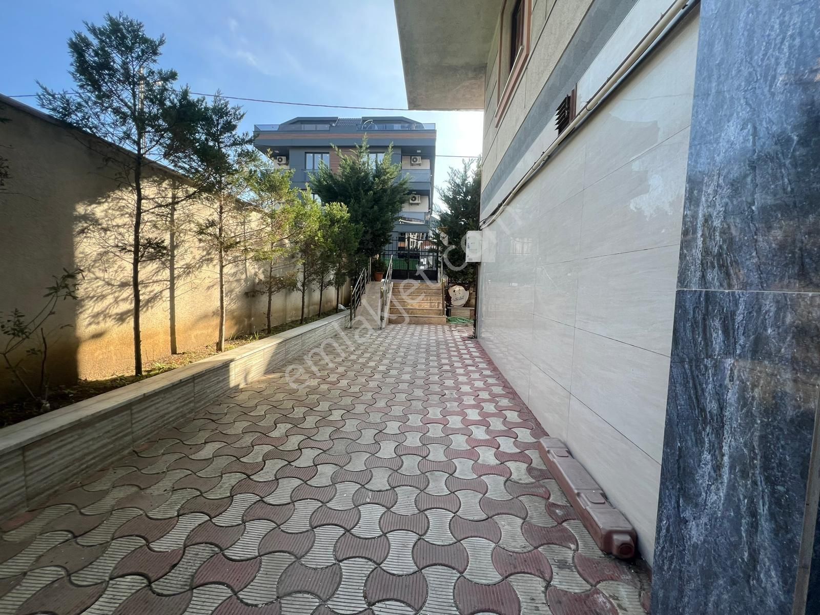 Kavaklida Kiralık Düz Giris 2+1 Bahce Kat - Görsel 16