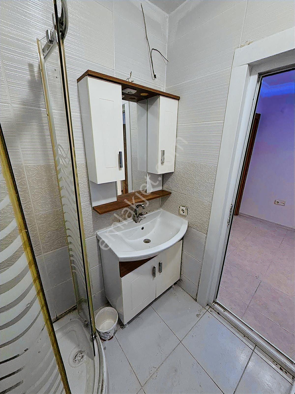 Esenyurt Yenikent / 2+1 65 M² / Yeni Tadilatlı Tertemiz Kiralık - Görsel 21