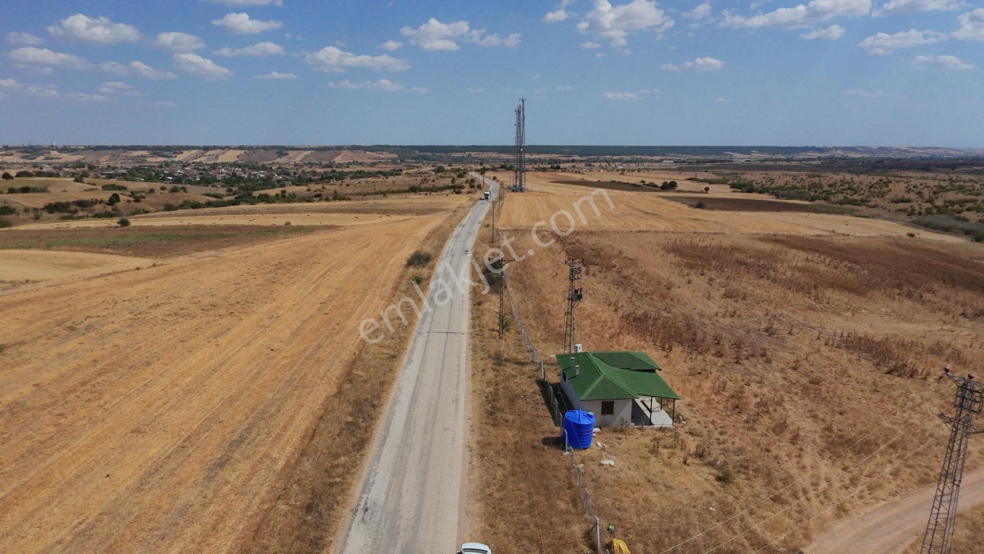 Newcıty Emlaktan Satılık Arazi | Asfalt Cepheli | Elektrik & Su Mevcut | İstanbul’a Yakın