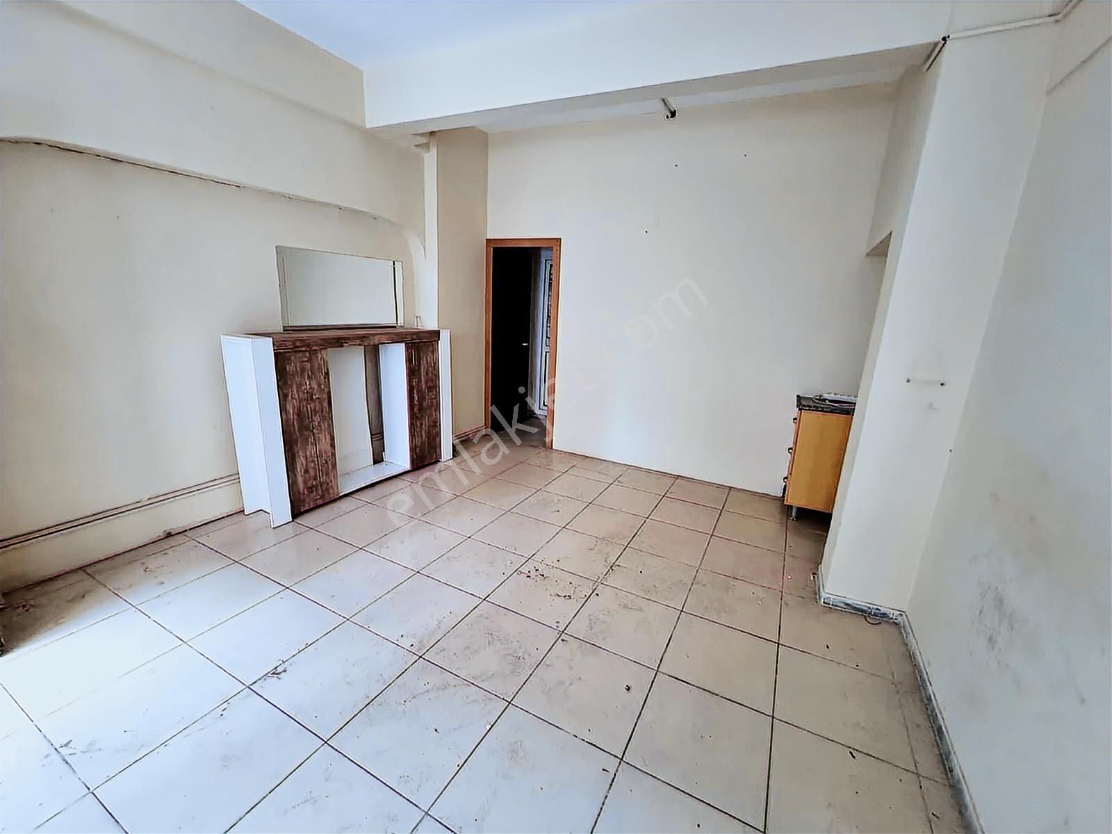 Tuzla Aydıntepe Mahallesi Satılık Dükkan (araç Takaslı) - Görsel 13