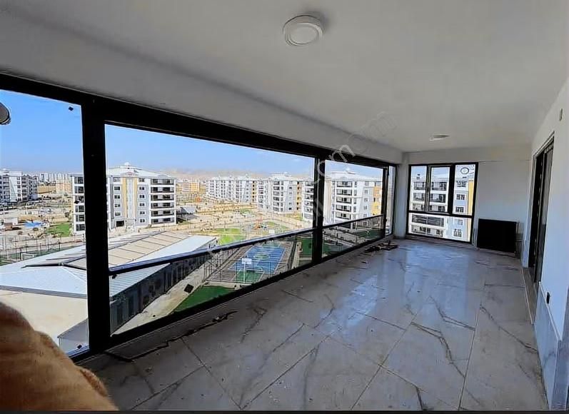 Gül Emlaktam Metro Kentte Satlık Lüks Daire - Görsel 3