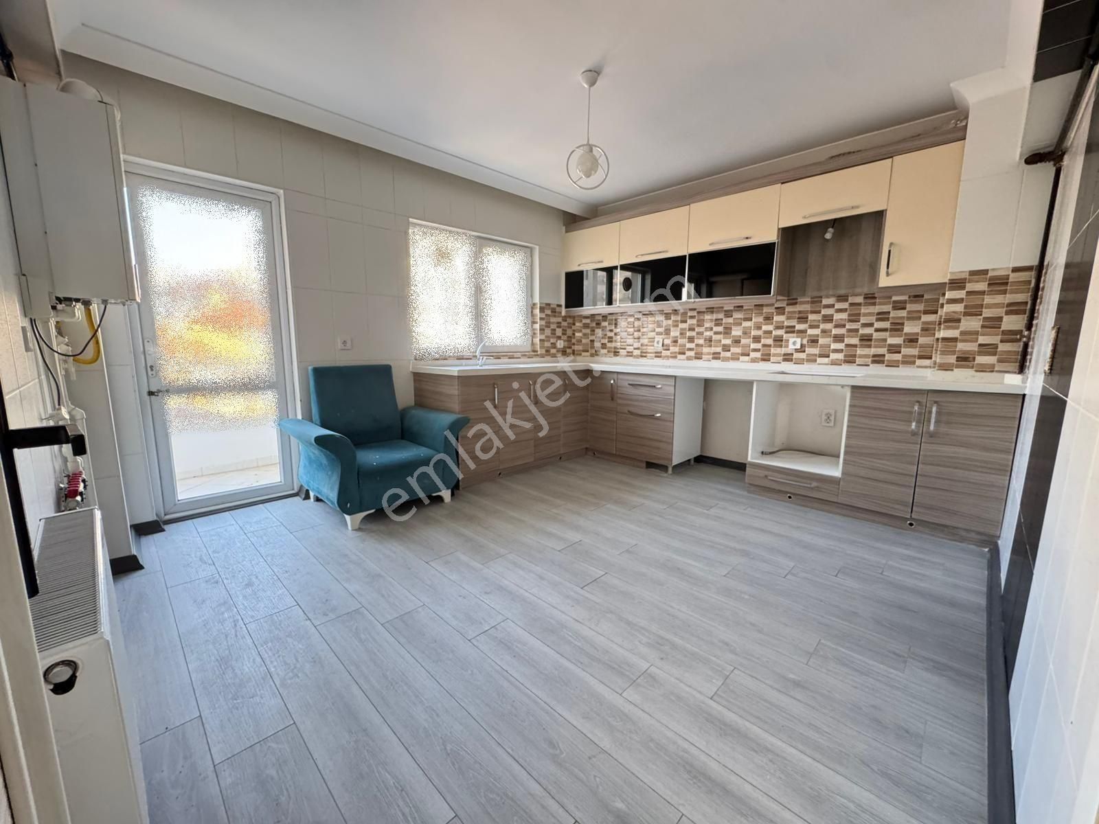 Fevzi Çakmak Mh.de Cadde'de 145m2 Net Genişliğilye Satılık Daire