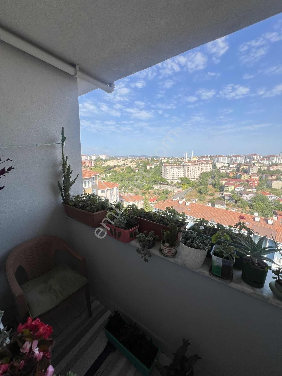 Çengelköy Ata-2 Sitesinde Önü Açık Keyifli 2+1 Daire - Görsel 4