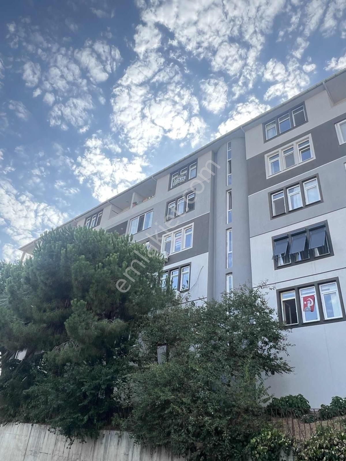 Çengelköy Ata-2 Sitesinde Önü Açık Keyifli 2+1 Daire - Görsel 16