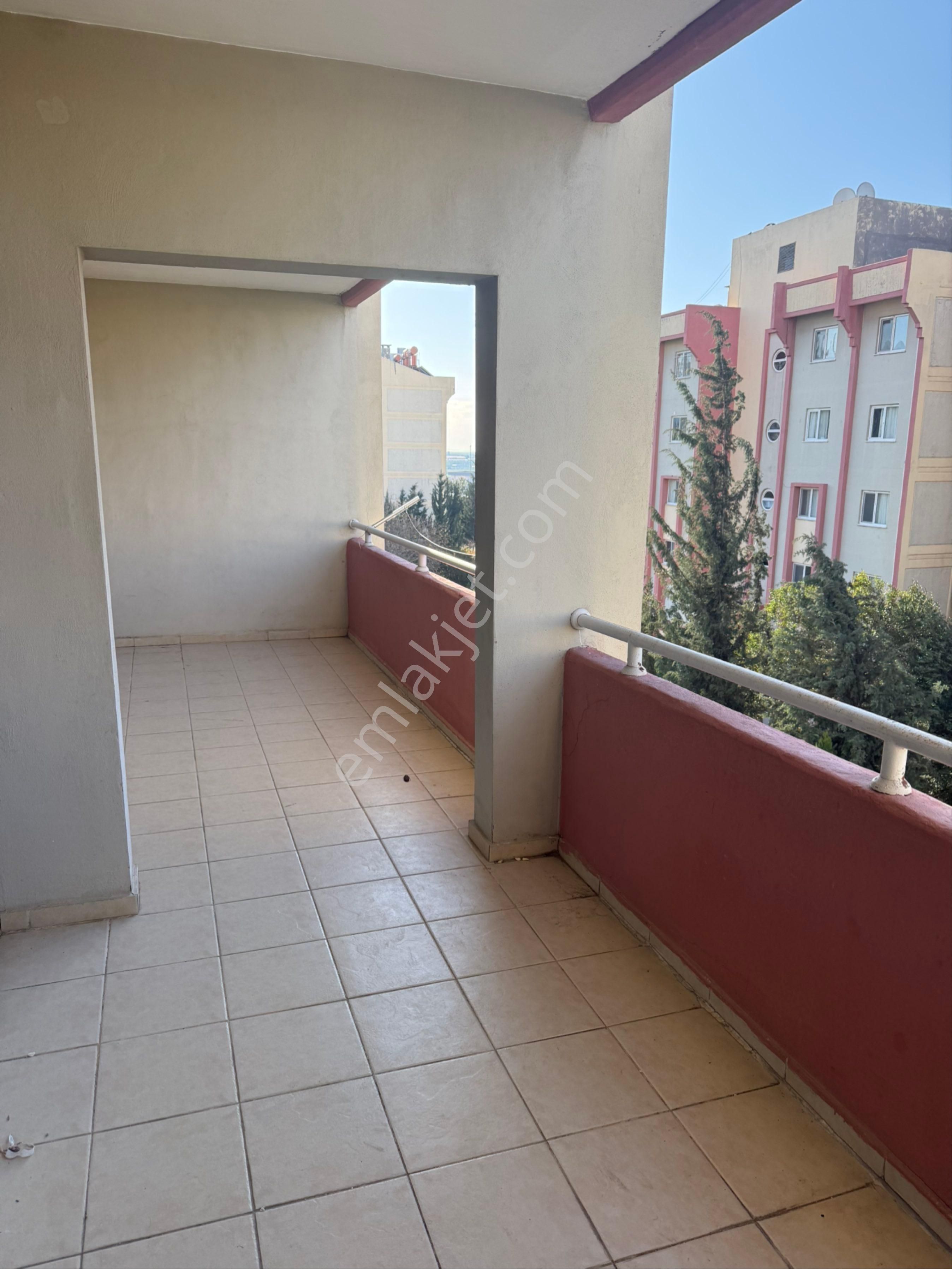 Silifke Toki Evlerinde Geniş 3+1 Kiralık Daire - Görsel 13