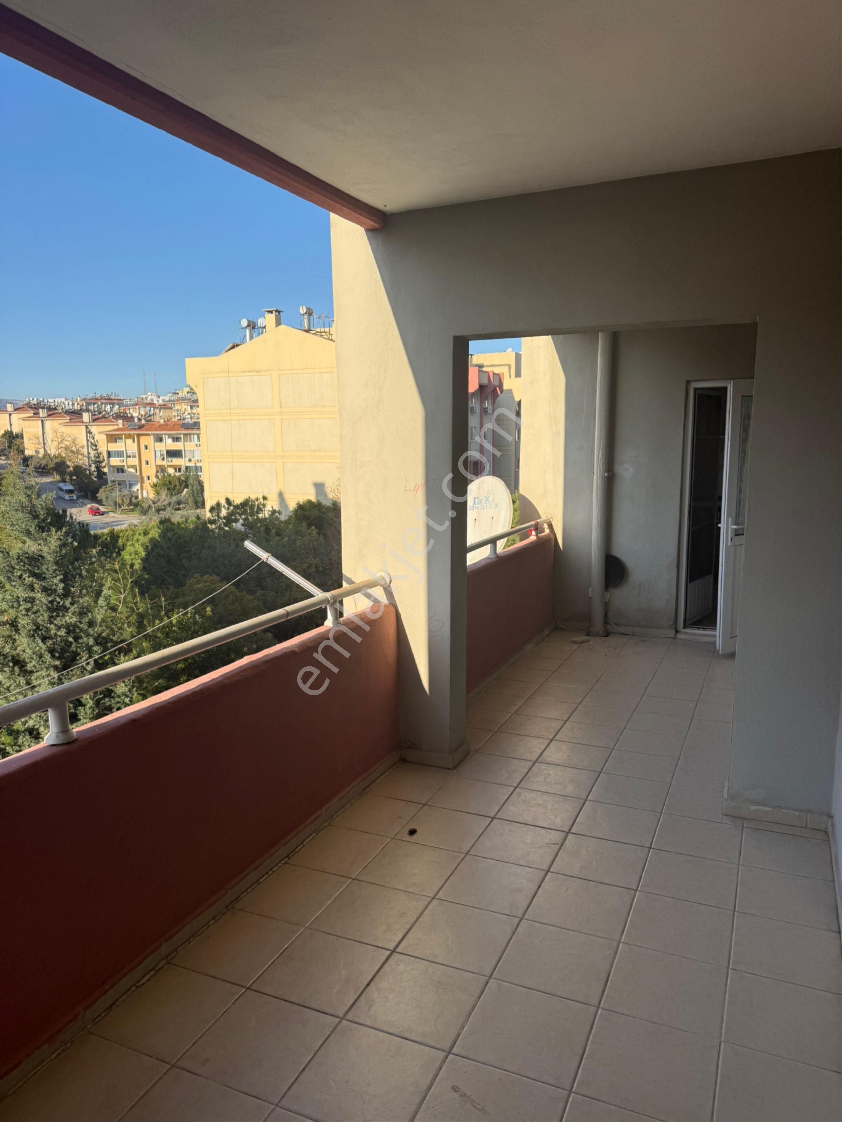 Silifke Toki Evlerinde Geniş 3+1 Kiralık Daire - Görsel 15