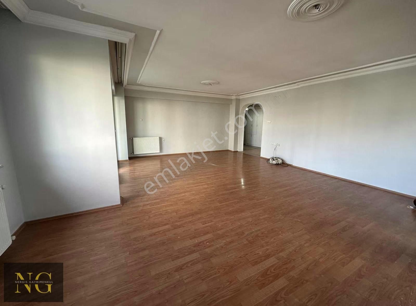 Nergisden Kiralık Fsm Bulvarda Acıbadem Yanında 3+1 170 M2 Daire - Görsel 24